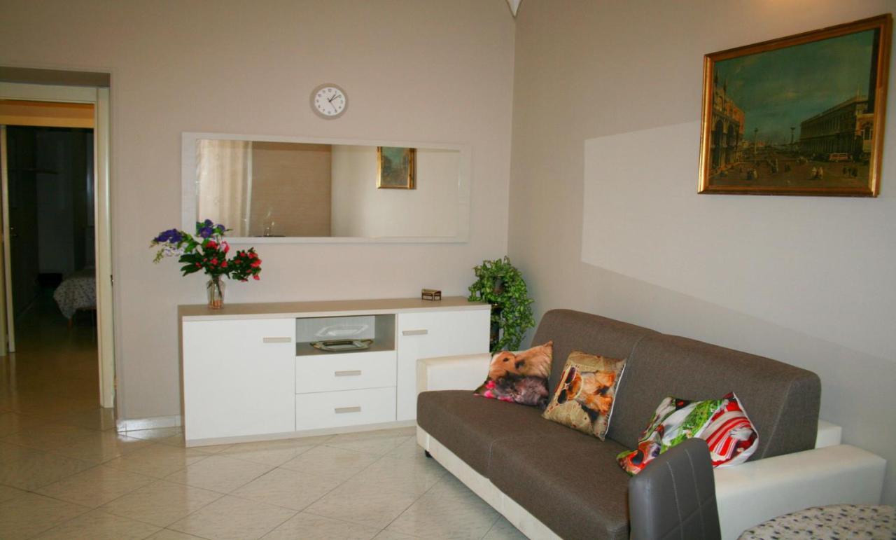 Montebello - Julia Apartment — Photos 1